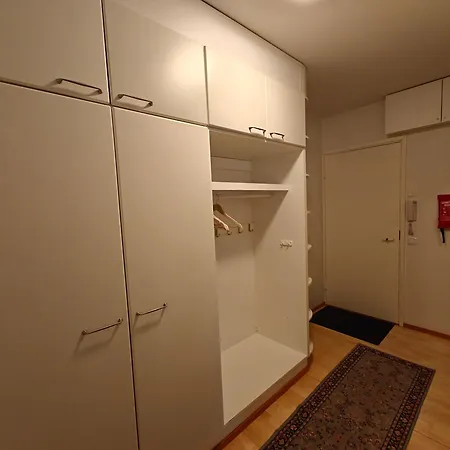 شقة Mid Haven Cozy With Sauna, Glassed Balcony And Free Parking *